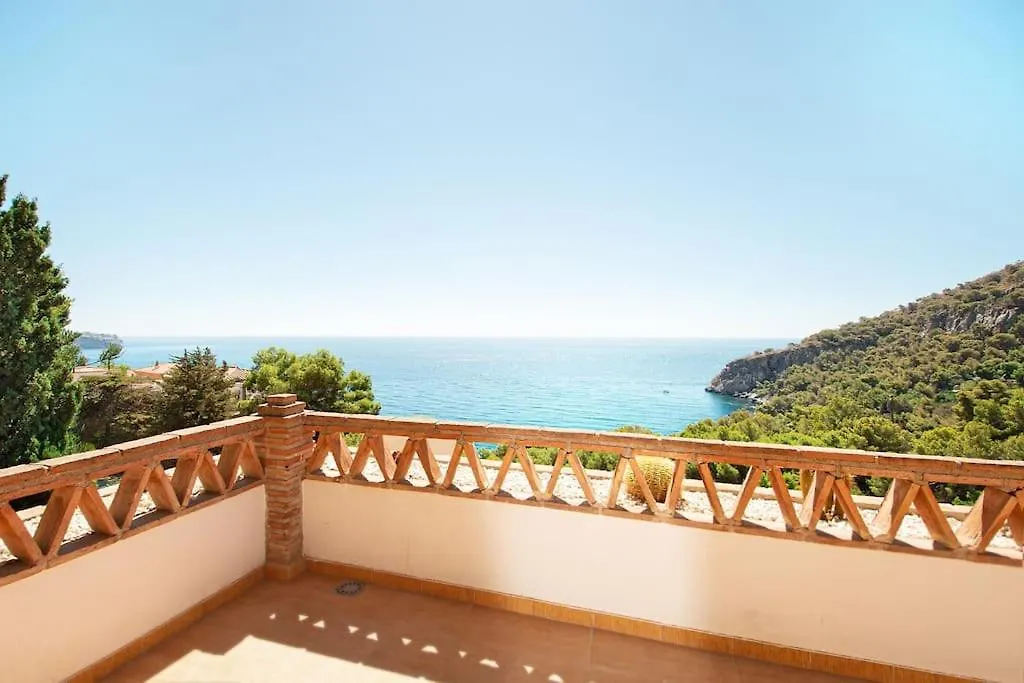Sunny House With Great Sea Views, 3 Terraces, Private Heated Pool And Sauna La Herradura  Holiday home La Herradura (Granada)